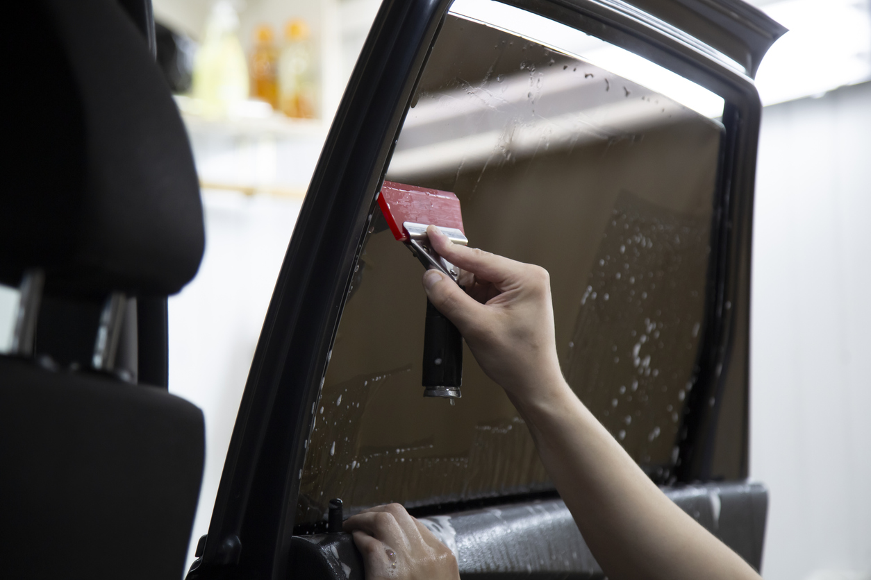 przyciemnianie szyb samochodowych